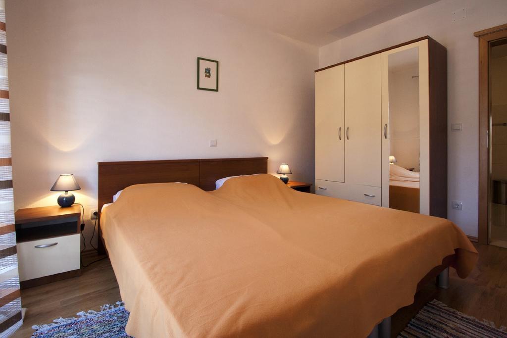 Libana Apartment Povlja (Brac)