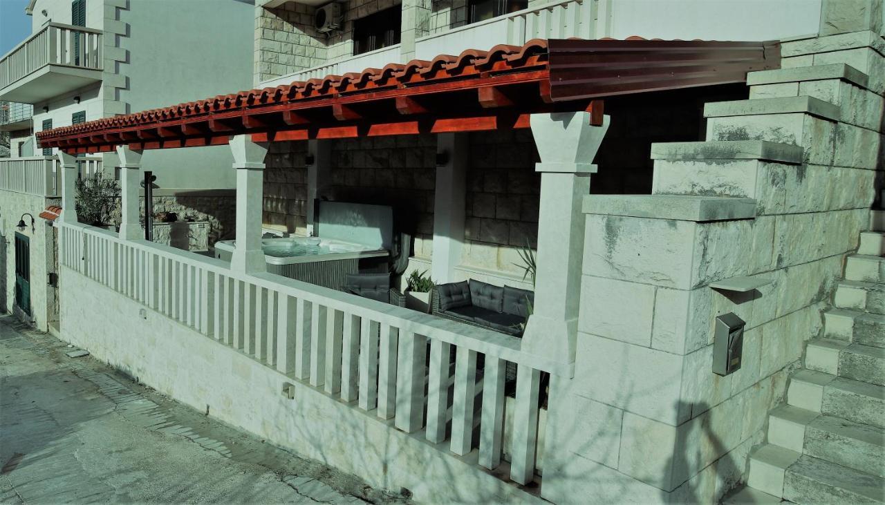 Libana